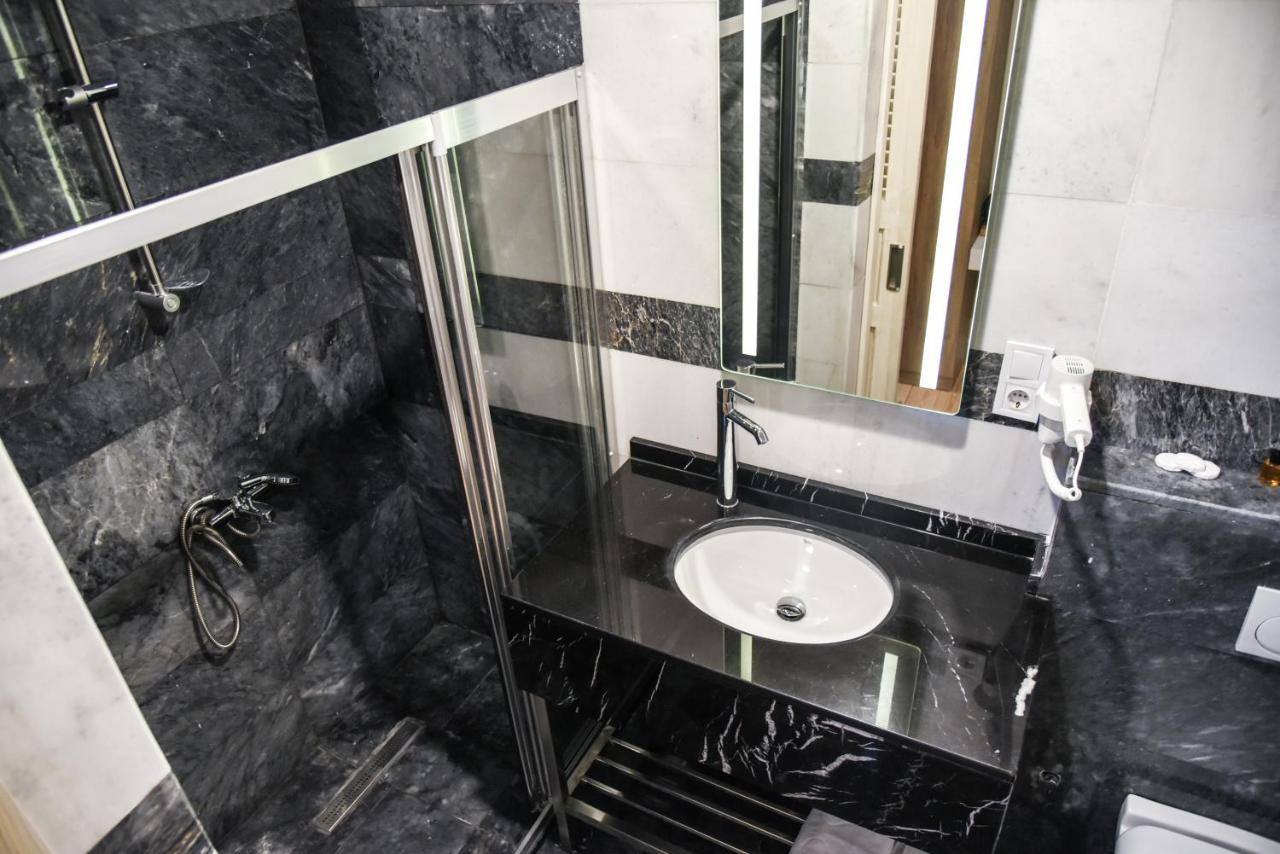 Luxir Hotel Isztambul Kültér fotó